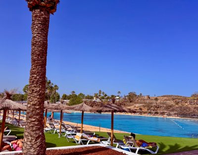 Oceanfront Apartment with Stunning Sea Views and Seawater Pool