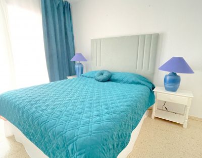 Villa with private swimming pool First line CS93