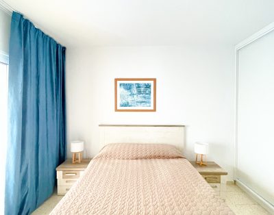 Villa with private swimming pool First line CS93