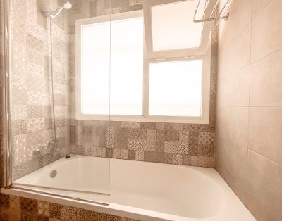 Villa with private swimming pool First line CS93