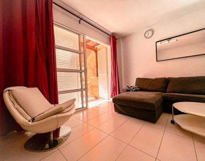 Camisón, Beautiful 3-bedroom townhouse in the central part of Las Americas