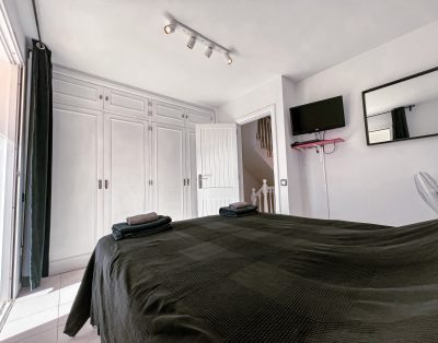 Camisón, Beautiful 3-bedroom townhouse in the central part of Las Americas