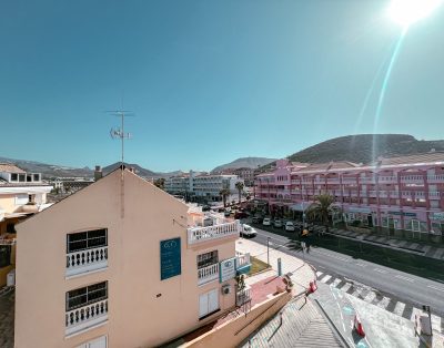 Camisón, Beautiful 3-bedroom townhouse in the central part of Las Americas