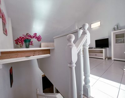 Camisón, Beautiful 3-bedroom townhouse in the central part of Las Americas