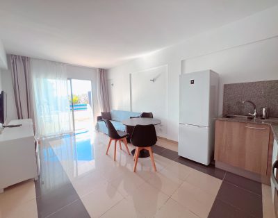 Ocean breeze 1 bedroom apartment, Mirador Paraiso, PP/18